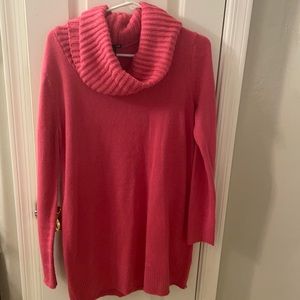 New pink sweater size M